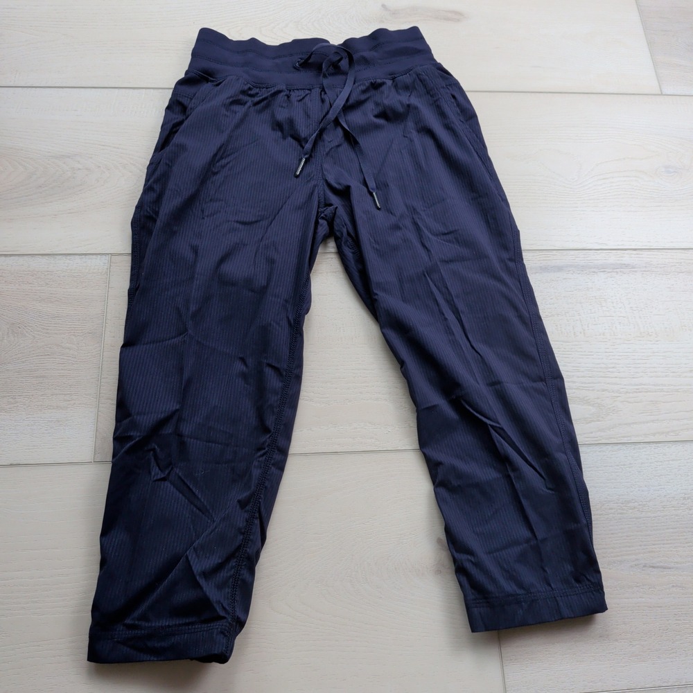Lululemon Dance Studio Crop Pants‎ Womens 2 Navy Blue Pinstripe Joggers